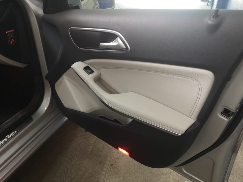 MERCEDES-BENZ – Clase A A 200 CDI BlueEFFICIENCY AMG Sport