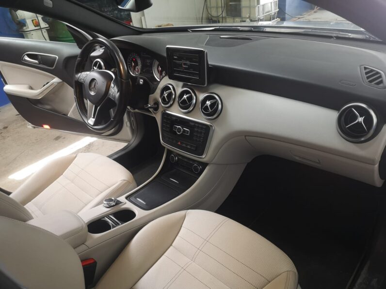MERCEDES-BENZ – Clase A A 200 CDI BlueEFFICIENCY AMG Sport