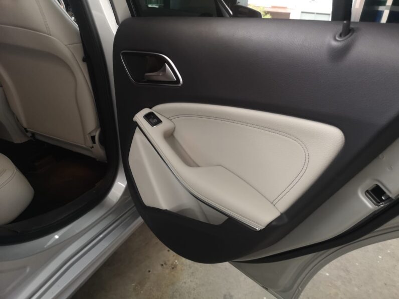 MERCEDES-BENZ – Clase A A 200 CDI BlueEFFICIENCY AMG Sport