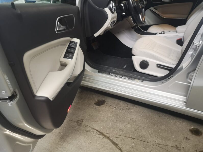 MERCEDES-BENZ – Clase A A 200 CDI BlueEFFICIENCY AMG Sport